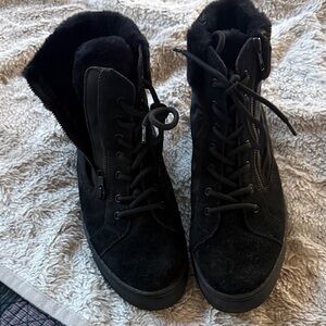 Cougar Black Lace Up Boots for Women